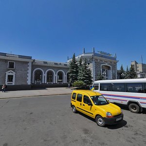 Pryvokzalnyi maidan, 1, Rivne: photo