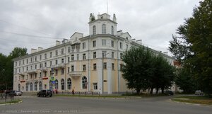 Серов, Улица Розы Люксембург, 1: фото