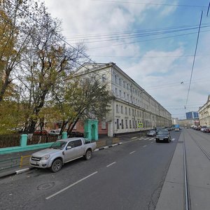 Красноказарменная улица в москве
