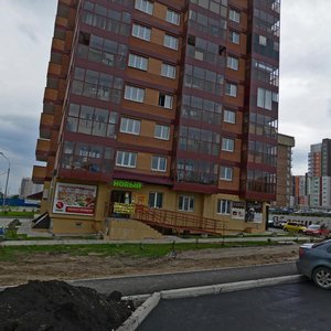 Красноярск, Улица Любы Шевцовой, 82: фото