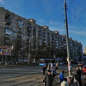 Kyrylivska Street, 127, Kyiv: photo