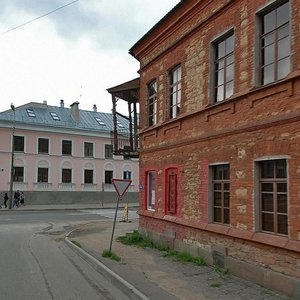 Leona Pozemskogo Street, 6, Pskov: photo