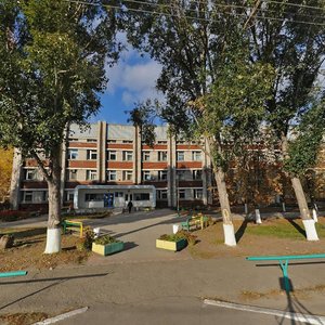 Pryvokzalna vulytsia, 9, Zaporizhia: photo