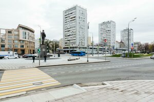 Садовая-Триумфальная улица, 18-20 на карте Москвы, ближайшее метро  Маяковская — Яндекс Карты