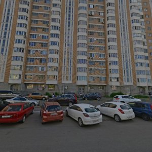 Raduzhnaya ulitsa, 10, Moskovsky: photo