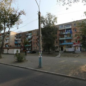 Астрахань, Улица Космонавтов, 8: фото