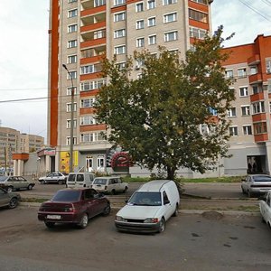 Киров, Улица Ленина, 18: фото