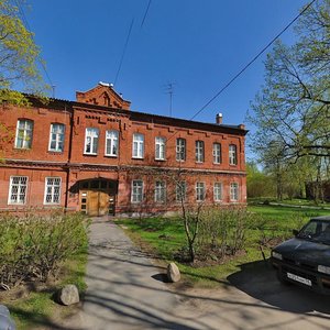 Pereulok Suvorovtsev, 3, Peterhof: photo