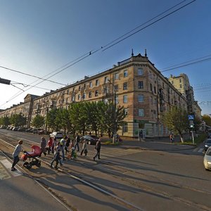 Ижевск, Улица Коммунаров, 221: фото