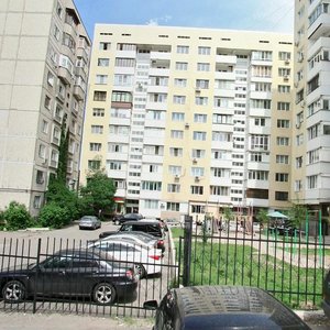 Taugul-1 microdistrict, 52, Almaty: photo