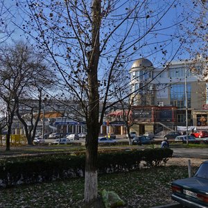 Пятигорск, Улица Орджоникидзе, 17: фото