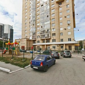 Revolyutsii Street, 16, Perm: photo