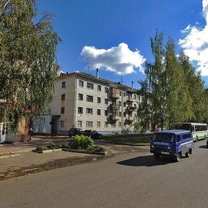 Surikova Street, 4, Kirov: photo