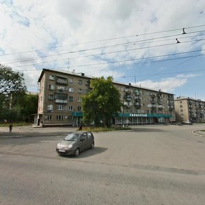 Ulitsa Bazhova, 16, : foto