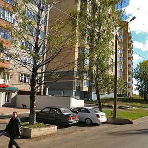 Surikova Street, 12, Kirov: photo