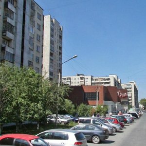 Uralskikh Rabochikh Street, 43, Yekaterinburg: photo