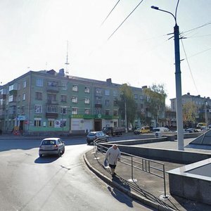 Vulytsia Ivana Mazepy, 2, : foto