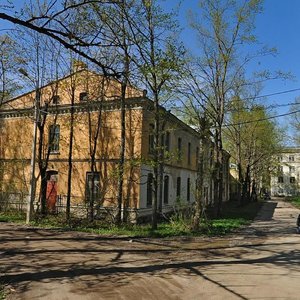 Ulitsa Yuty Bondarovskoy, 19, Peterhof: photo