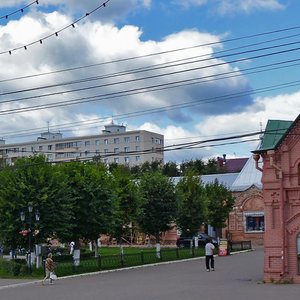 Клин, Советская площадь, 20блок4: фото