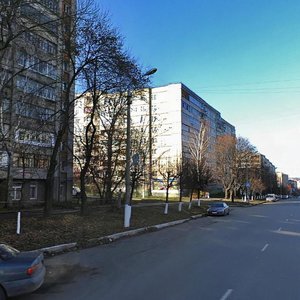 Revolyutsii Street, 20, : foto
