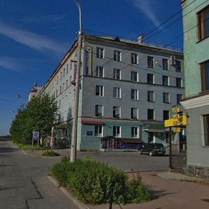 Мурманск, Улица Капитана Буркова, 13: фото