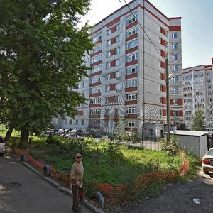 Казань, Улица Толбухина, 13: фото