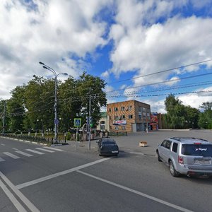 Komsomolskaya Square, 12, Mozhaysk: photo