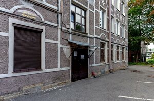 Novoladozhskaya Street, 12, : foto