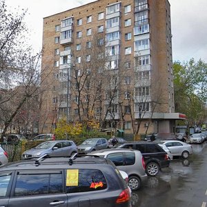 Usiyevicha Street, 17, Moscow: photo