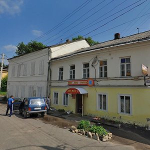 Tveretskaya Embankment, 18, Torzgok: photo