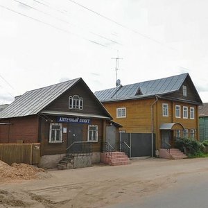 Тихвин, Советская улица, 16: фото