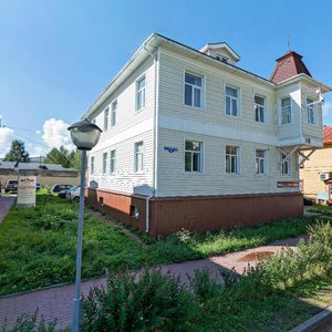 Prospekt Chumbarova-Luchinskogo, 43, : foto