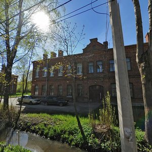 Pereulok Suvorovtsev, 8, Peterhof: photo