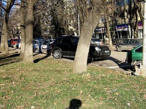 Oktyabrskoy Revolyutsii Avenue, 32, : foto