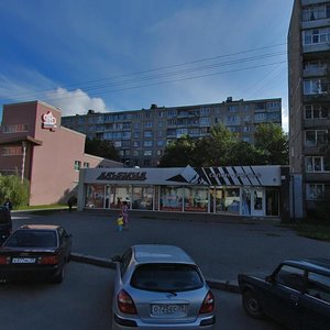 9 Aprelya Street, 32, : foto