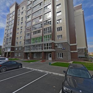 Salikha Batiyeva Street, 17, Kazan: photo