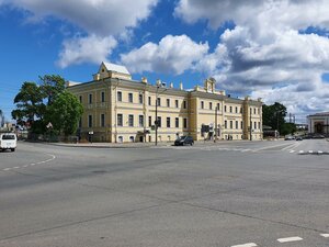 Privokzalnaya ploshchad, 1Б, Lomonosov: photo