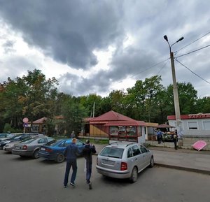 Гатчина, Площадь Варшавского Вокзала, 1с1: фото