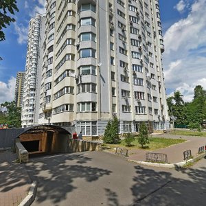 Киев, Верховинная улица, 35: фото