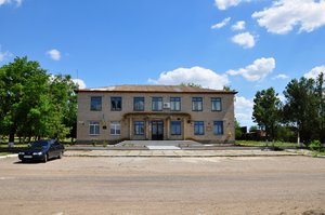 Приморское запорожская. Вячеславка село Вячеславка Бердянский район Запорожская область. Сельский совет 2000х здание. Вячеславка Алтайский край. Сельский совет большекрепкая.