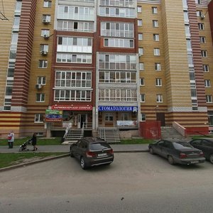 Тюмень, Улица Василия Гольцова, 8: фото