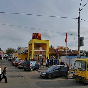 Yevhena Sverstiuka Street, 1, Kyiv: photo