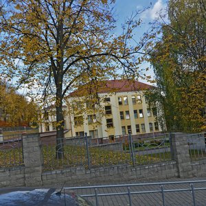 Chyrvonaarmiejskaja Street, 15, Minsk: photo