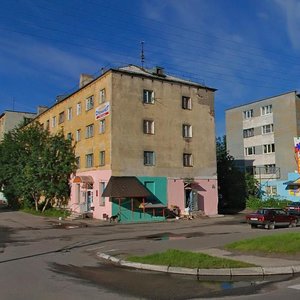 Zaschitnikov Zapolyarya Avenue, 14, Kola: photo