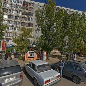 Волгоград, Улица 8-й Воздушной Армии, 48: фото