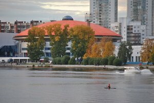 Екатеринбург, Олимпийская набережная, 3: фото