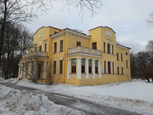 Reki Maloy Nevki Embankment, 25, : foto