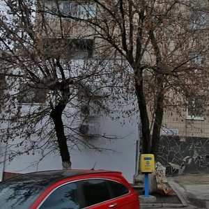 Yevhena Konovaltsia Street, 15к2, Kyiv: photo