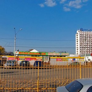 Stepana Bandery Avenue, 10, Kyiv: photo