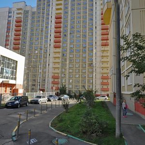 Molodyozhnaya Street, 52, Himki: photo